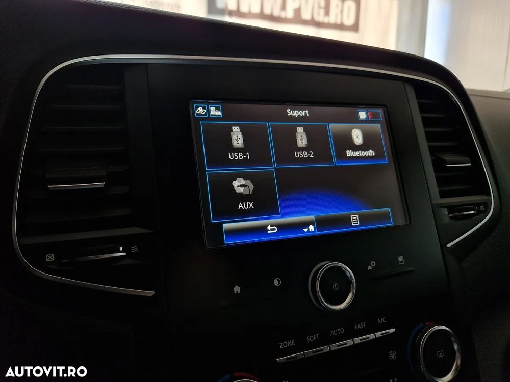 Renault Megane BLUE dCi 115 EDC BUSINESS EDITION - 26