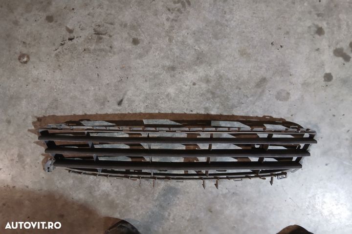 Grila bara fata centru 375768702 24460271 375768702 24460271 Opel Ast - 1