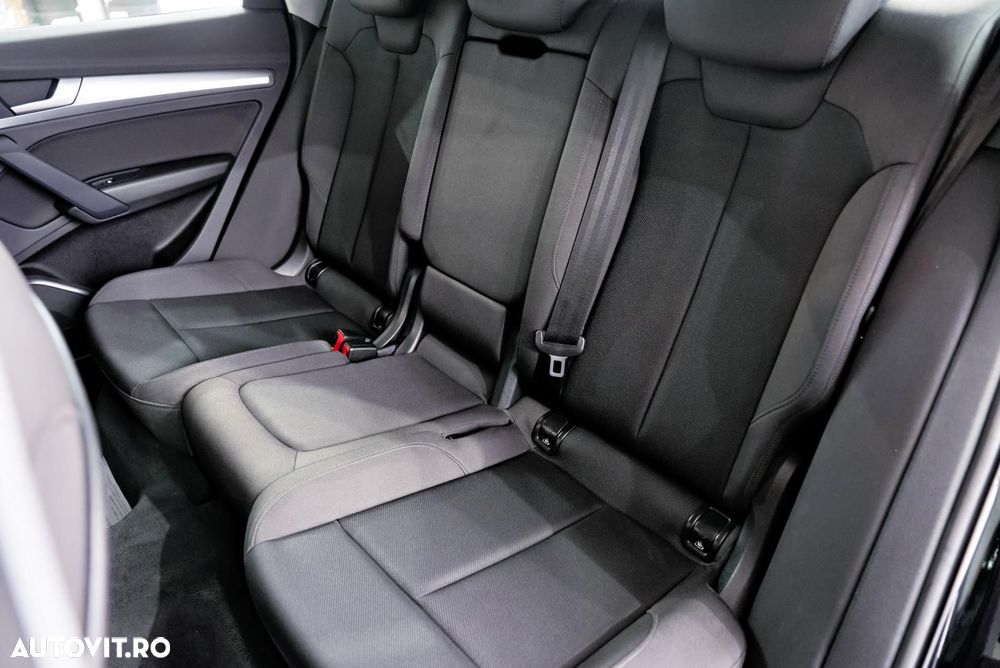 Audi Q5 50 TFSIe quattro S tronic S line business - 24