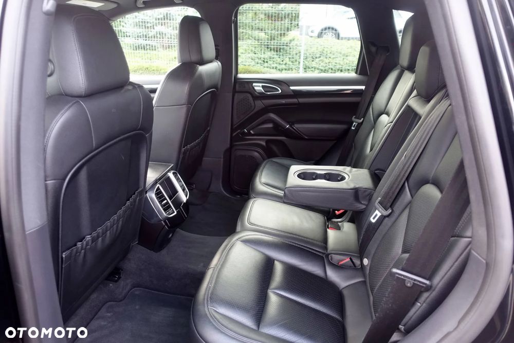 Porsche Cayenne Tiptronic S - 16