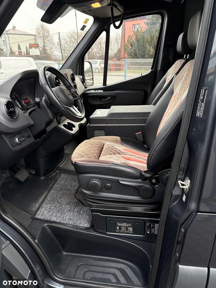 Mercedes-Benz Sprinter 907.255 - 11