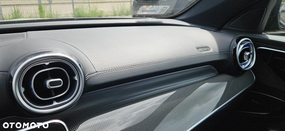 Mercedes-Benz Klasa C 220 d mHEV AMG - 32