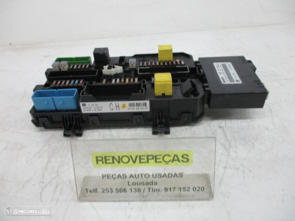 Caixa Fusiveis Opel Astra H (A04) - 1