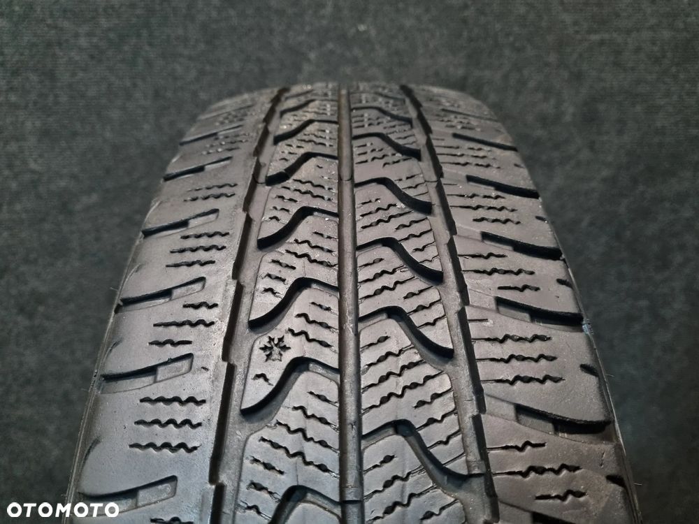 Goodyear Ultra Grip Cargo 205/75/16C 113/111R 1szt. - 2
