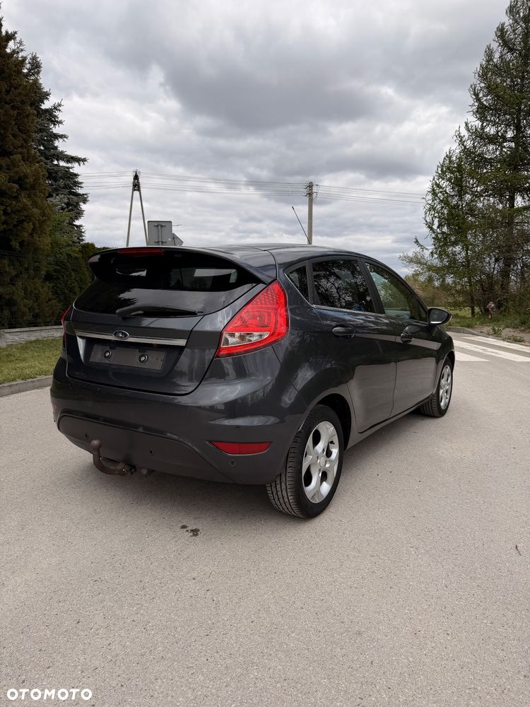 Ford Fiesta 1.6 Ti-VCT Titanium - 24