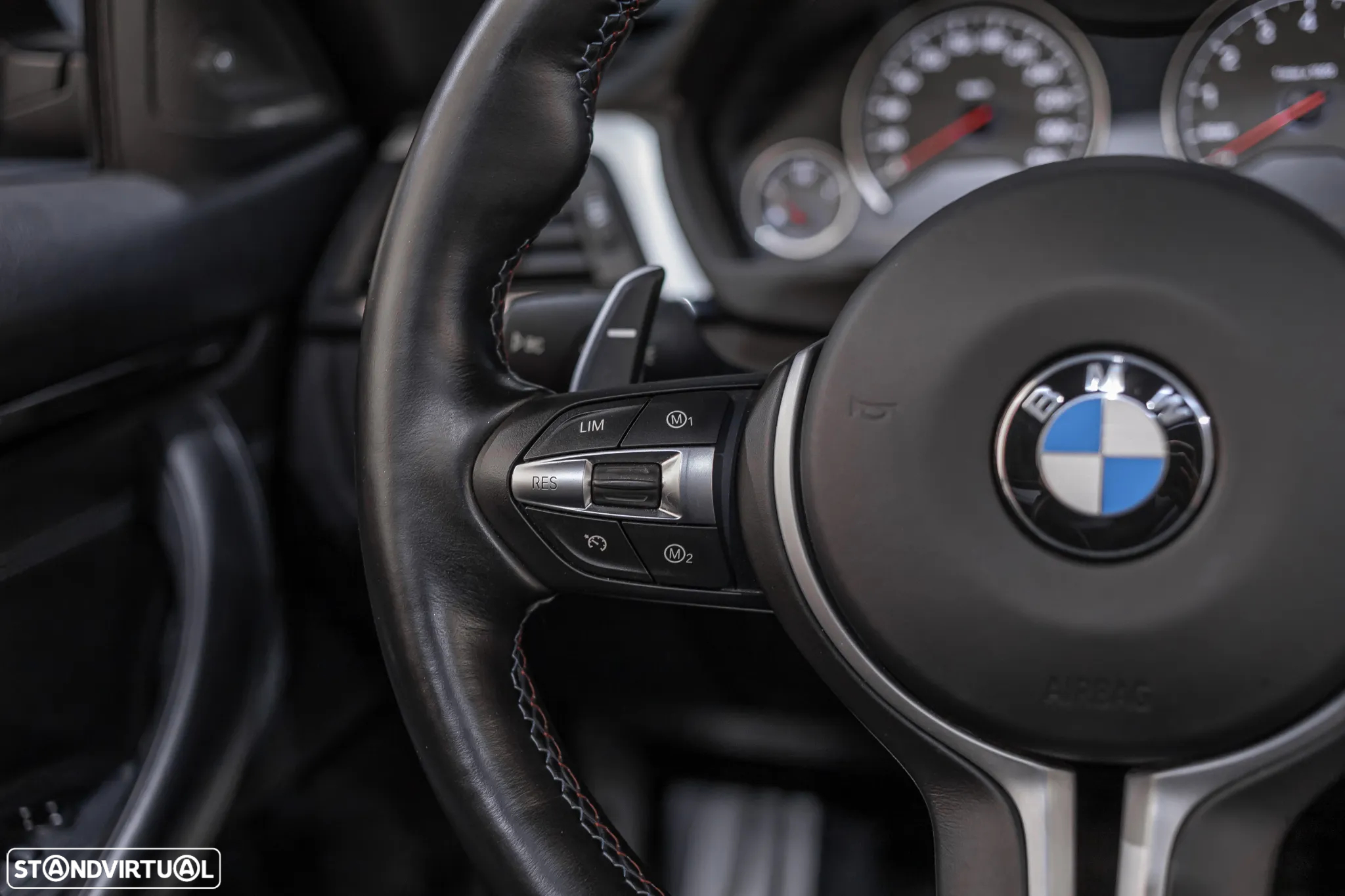 BMW M4 Auto - 11
