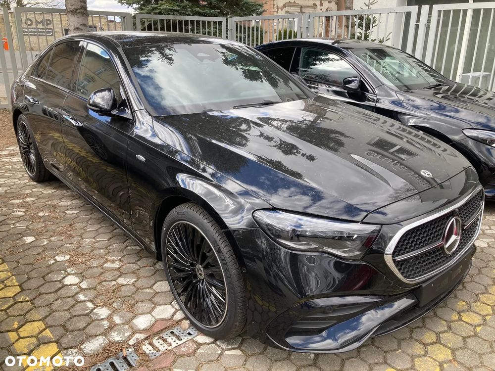 Mercedes-Benz Klasa E 220 d mHEV 4-Matic Exclusive 9G-Tronic - 1