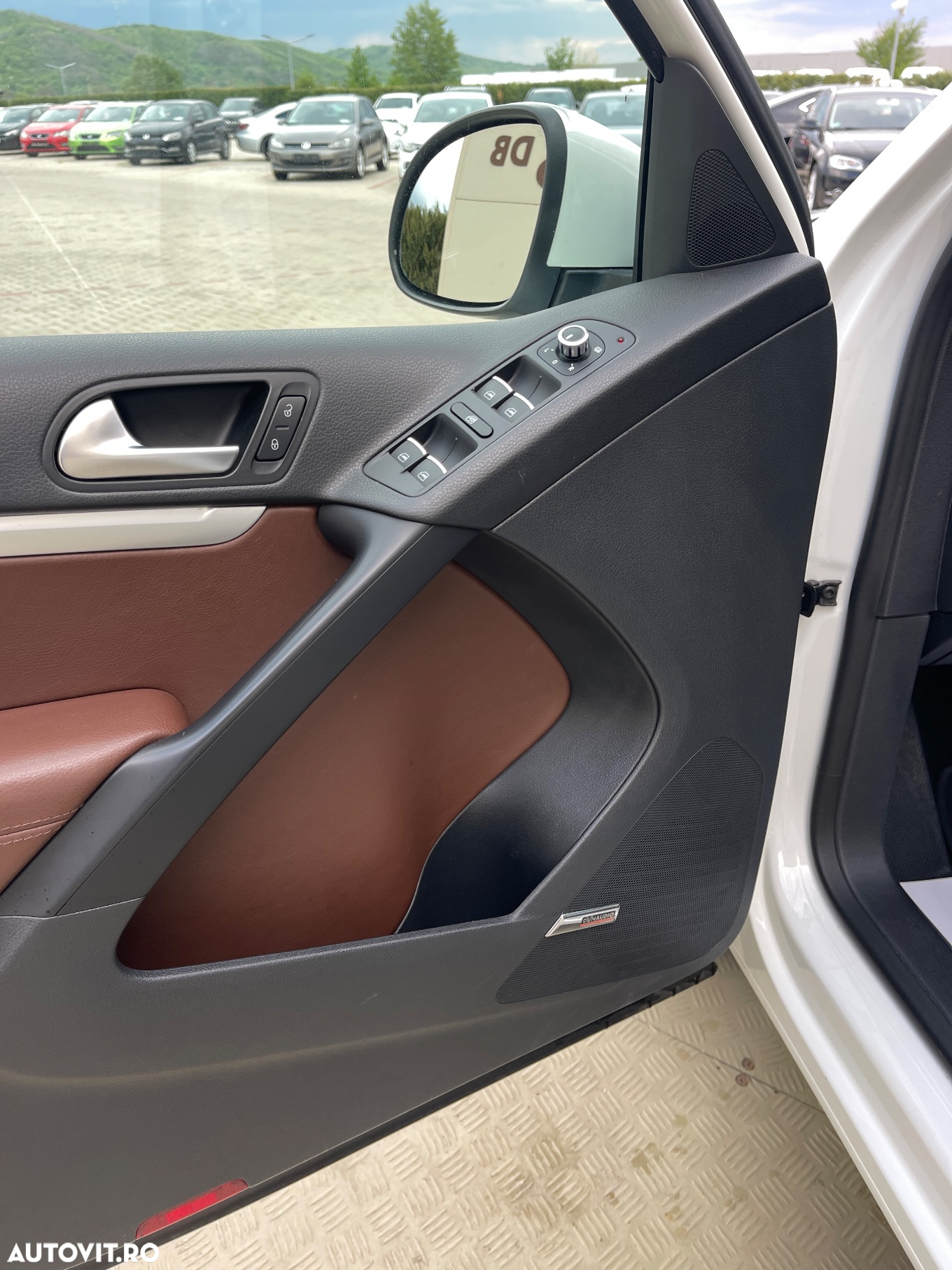 Volkswagen Tiguan 2.0 TDI DPF 4Motion BlueMotion Technology DSG Cup Sport & Style - 31