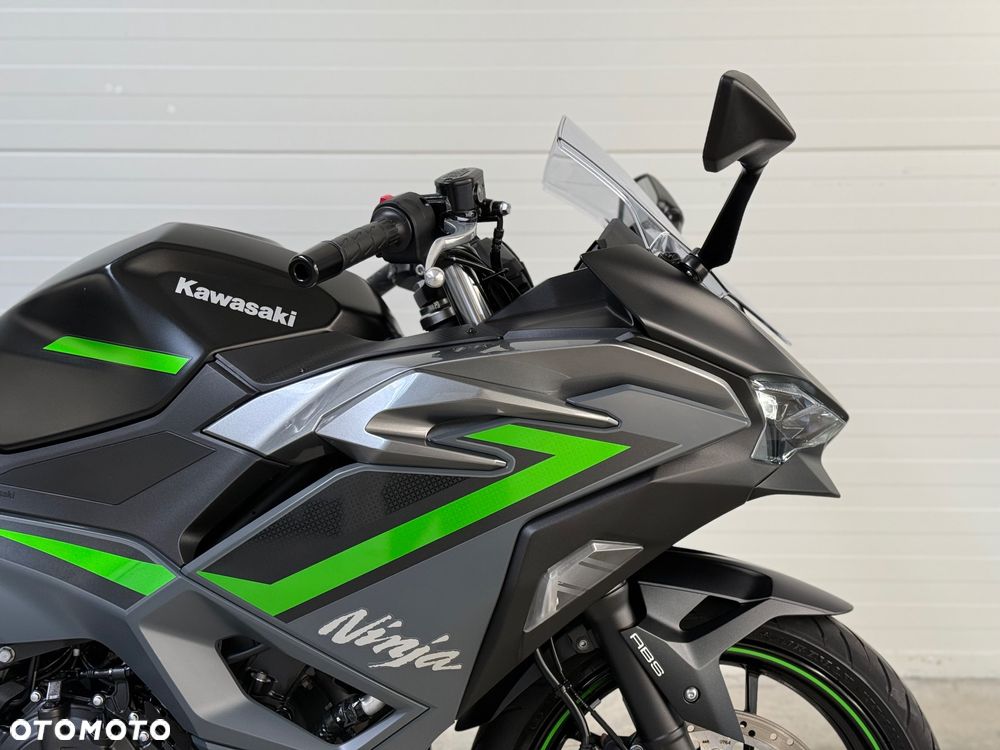 Kawasaki Ninja 500 - 11