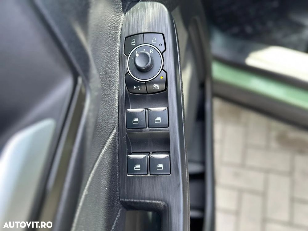 Ford Kuga 1.5 EcoBoost A8 FWD Titanium - 20