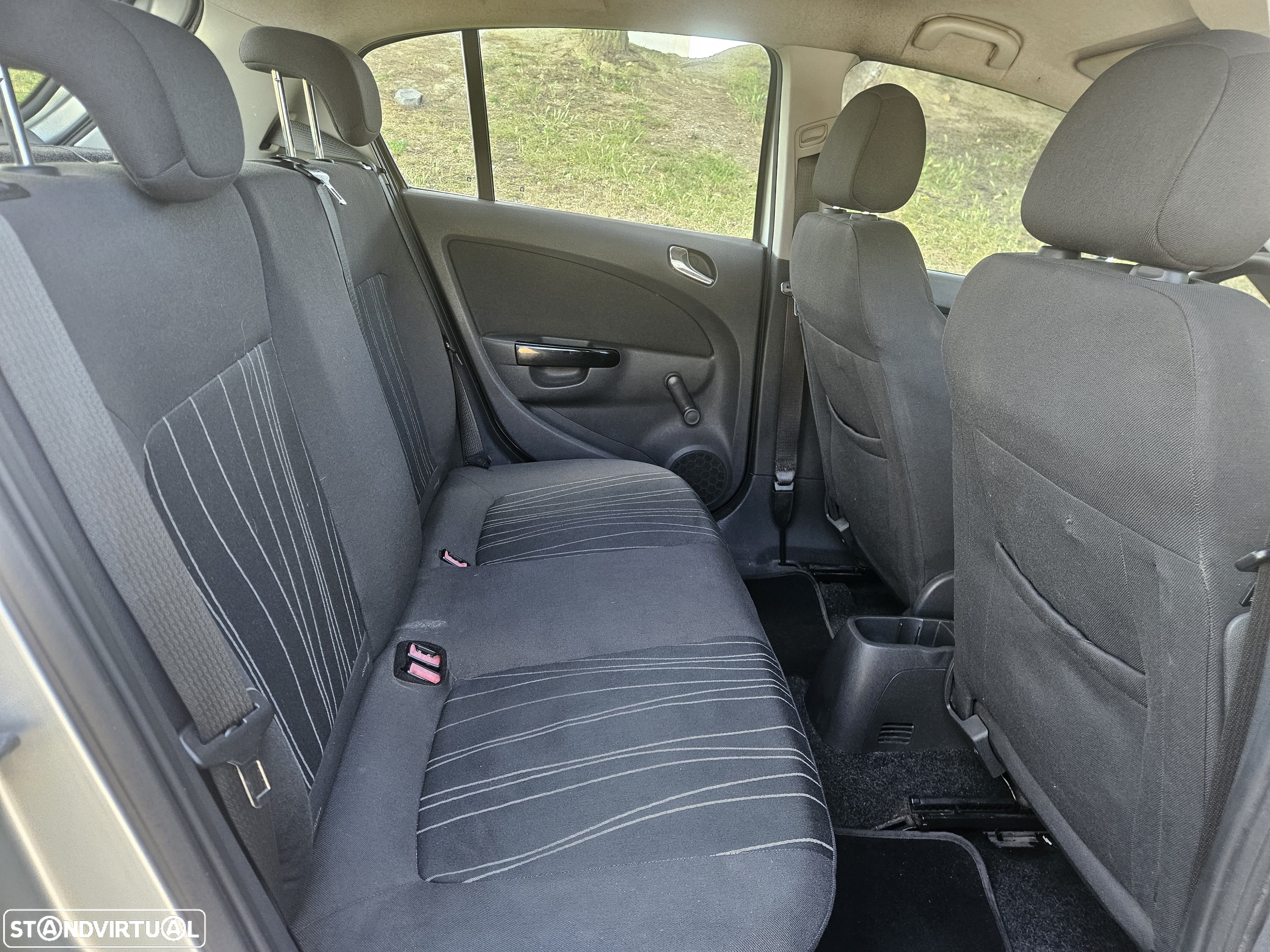 Opel Corsa 1.3 CDTi Enjoy EcoFLEX - 14