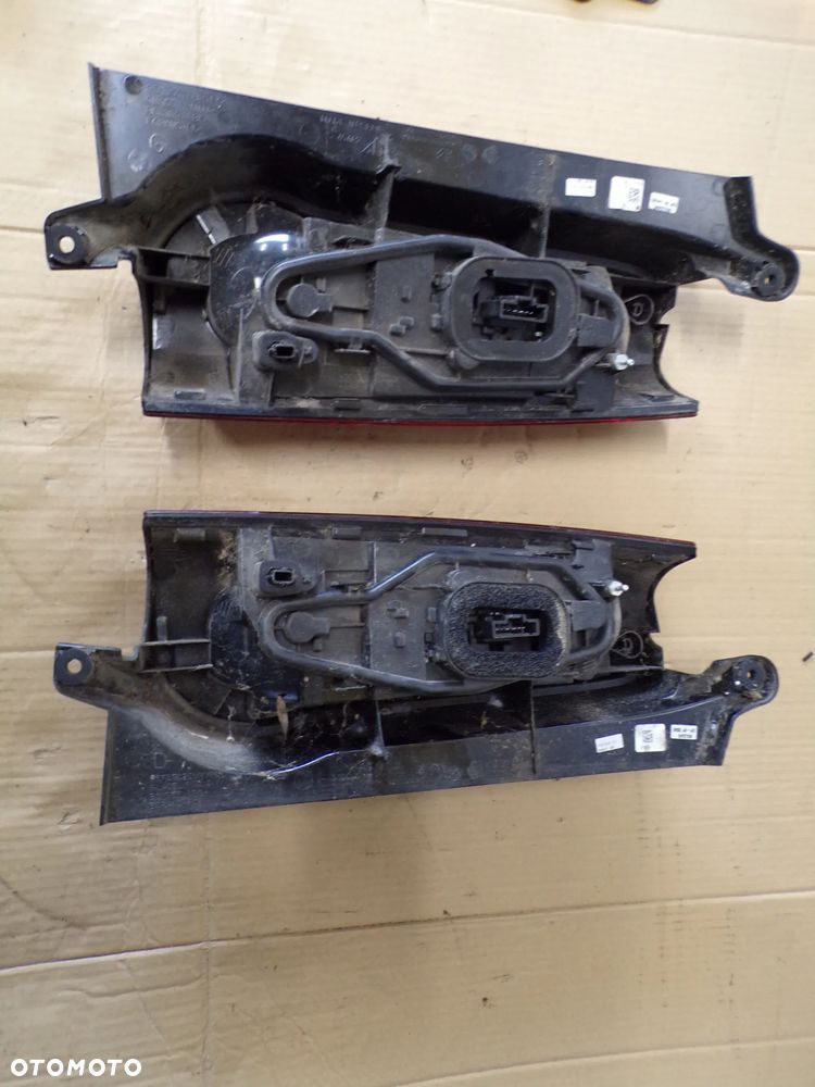 LAMPA PRAWY TYŁ CITROEN BERLINGO III - 2