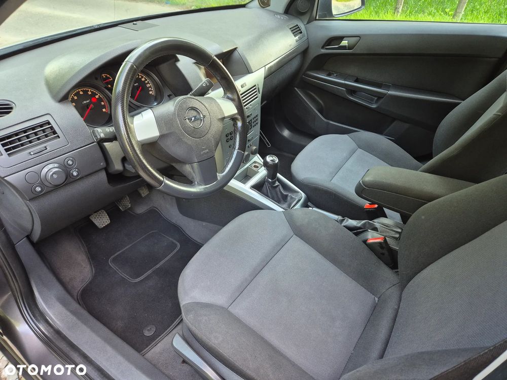 Opel Astra 1.6 Active - 29