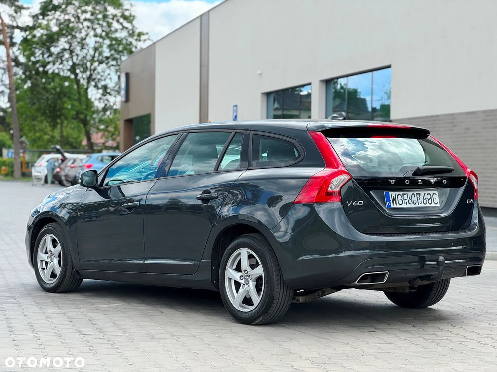 Volvo V60 D4 Drive-E Momentum - 11