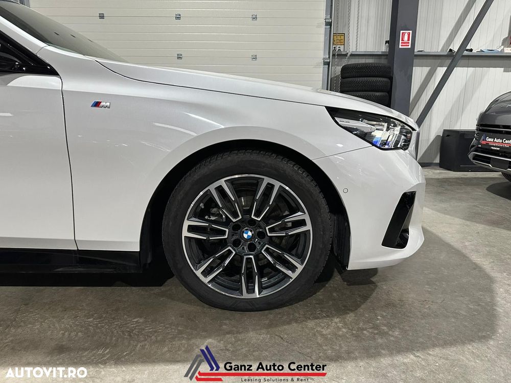 BMW Seria 5 520i AT MHEV - 36