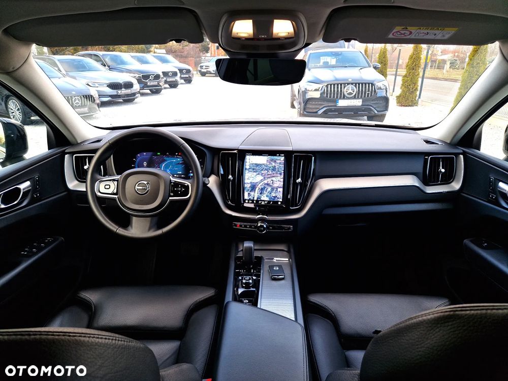 Volvo XC 60 B4 D Plus Dark - 9