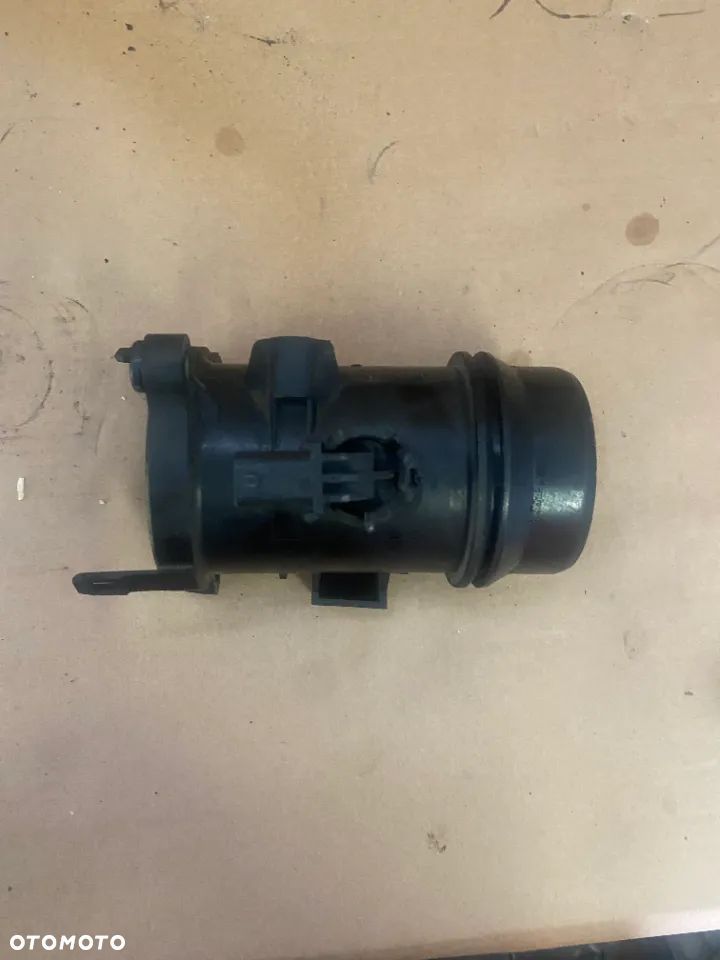 Przepływomierz powietrza rura przepustnicy BMW F10 F11 2.0D 8519492 - 1