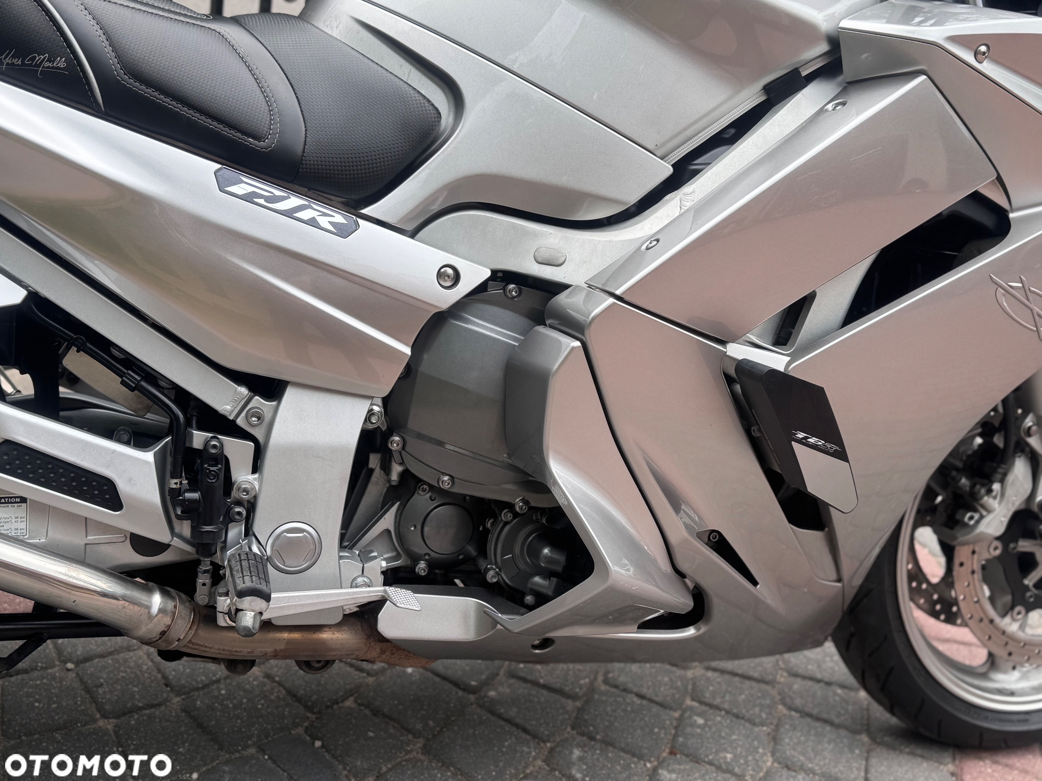 Yamaha FJR - 14