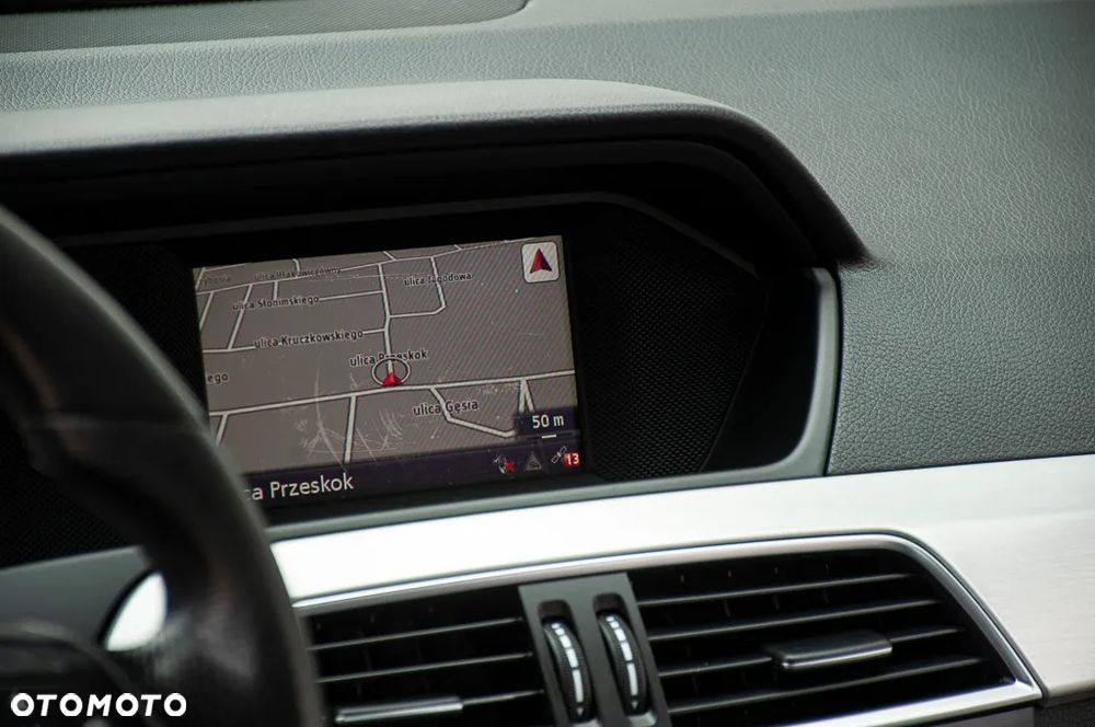 Mercedes-Benz Klasa C 180 BlueEFFICIENCY 7G-TRONIC Avantgarde - 29