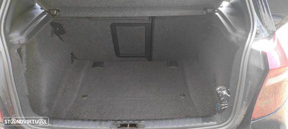 BMW 123 d DPF Edition Sport - 14