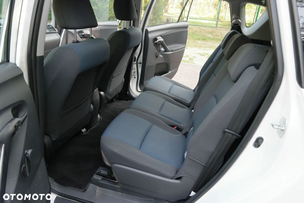 Toyota Verso - 20