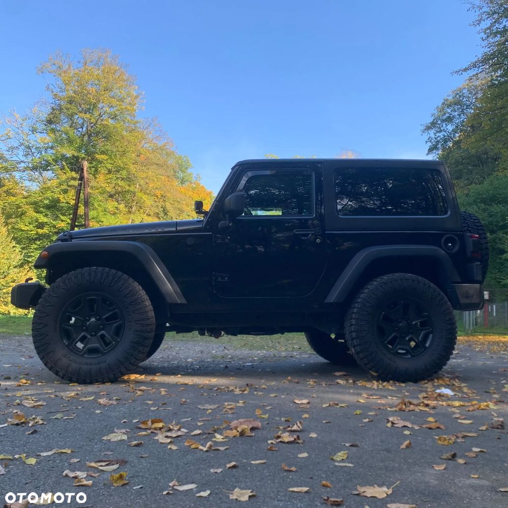 Jeep Wrangler - 5