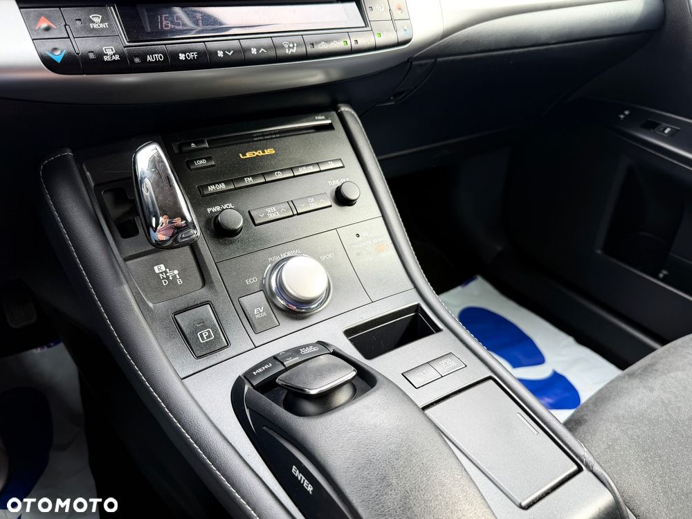 Lexus CT 200h Prestige - 15