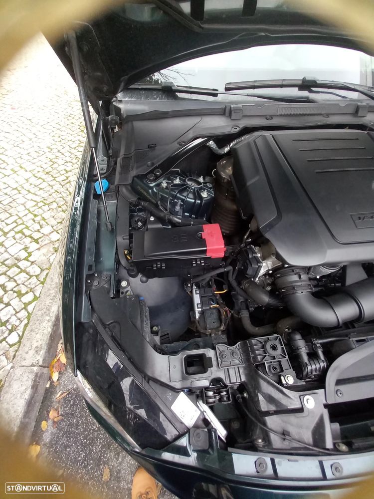 Jaguar XE 2.0 D R-Sport Aut. - 31