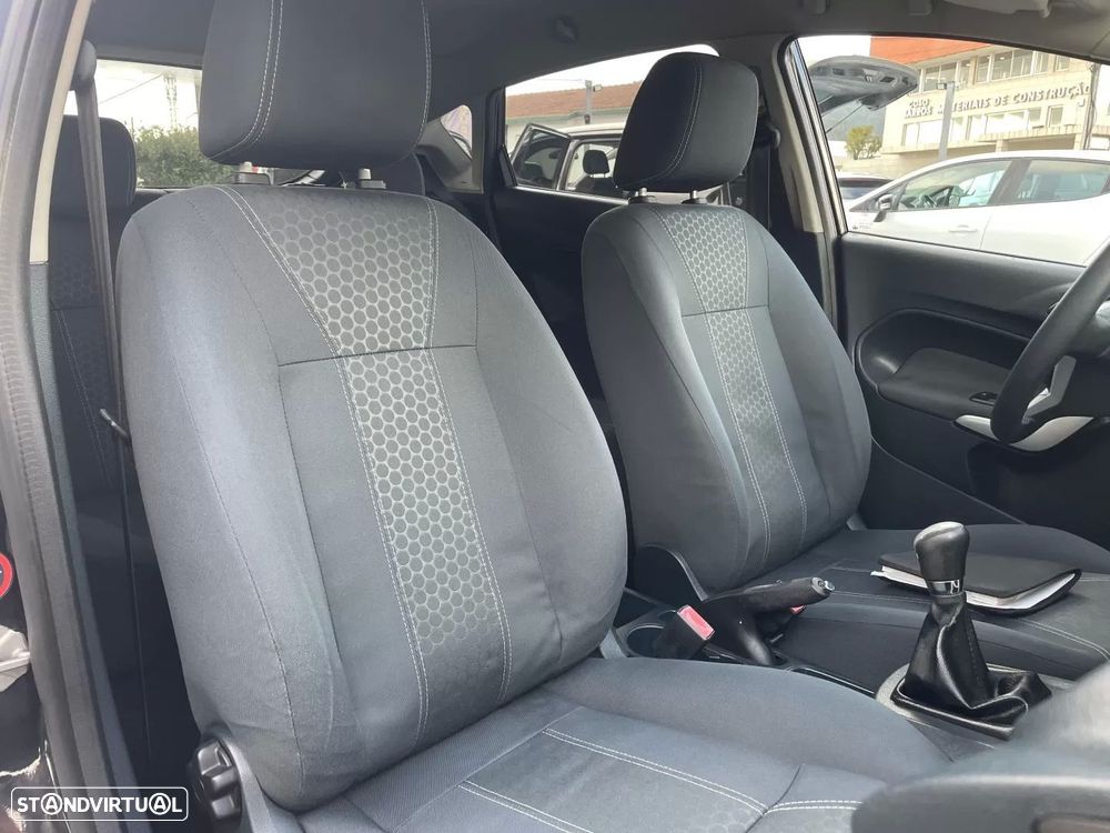 Ford Fiesta 1.25 Titanium - 22