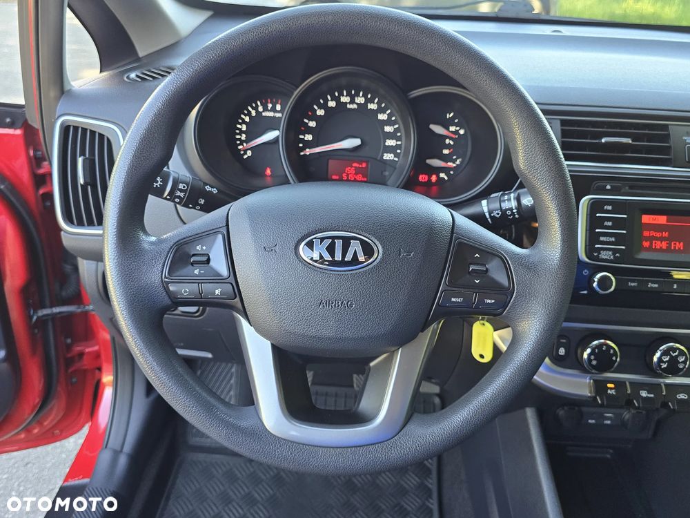 Kia Rio 1.2 L - 8