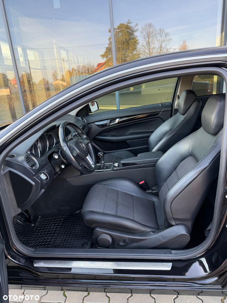 Mercedes-Benz Klasa C 180 BlueEFFICIENCY - 22