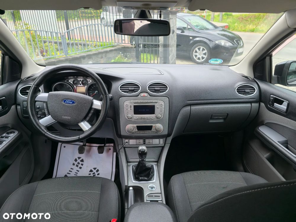 Ford Focus 1.8 Titanium - 22