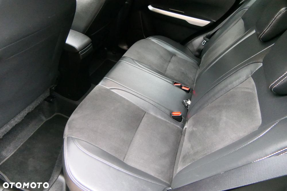 Suzuki Vitara 1.6 Premium 2WD - 25