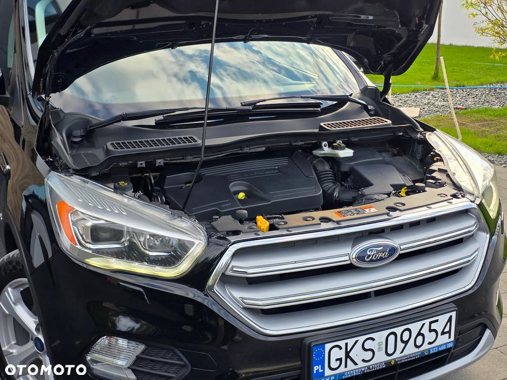 Ford Kuga 2.0 TDCi 4WD Titanium Plus - 36
