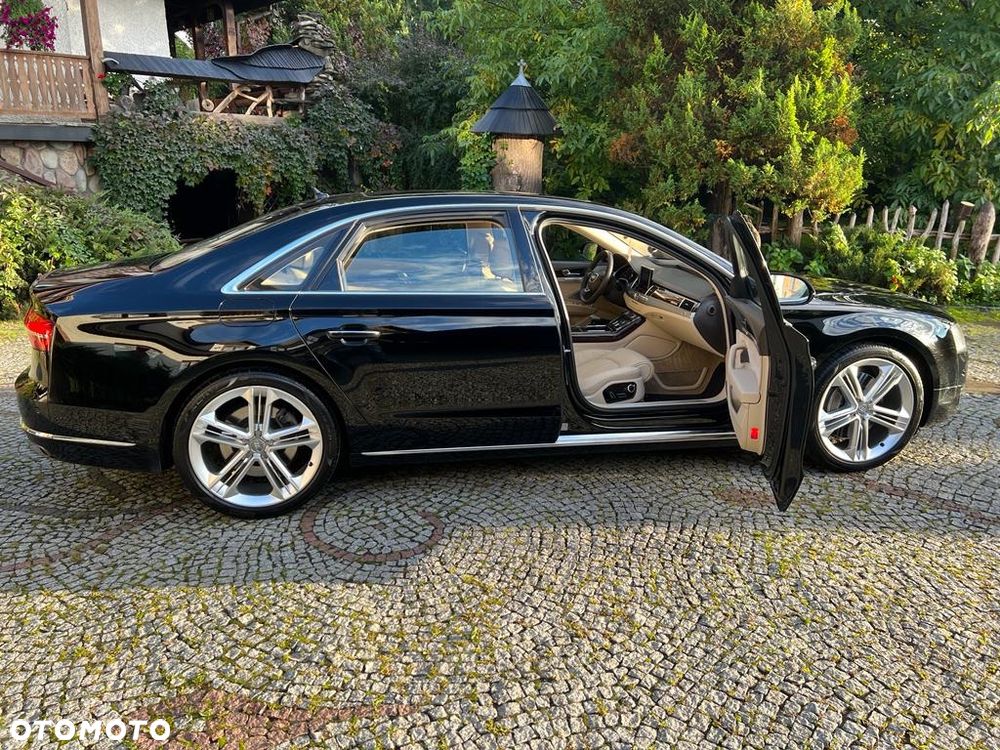 Audi A8 - 8