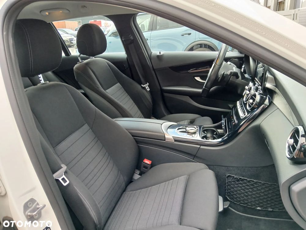 Mercedes-Benz Klasa C 300 7G-TRONIC - 21