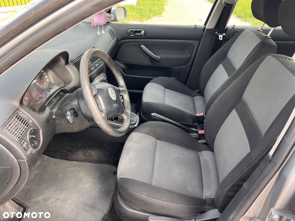 Volkswagen Golf - 9