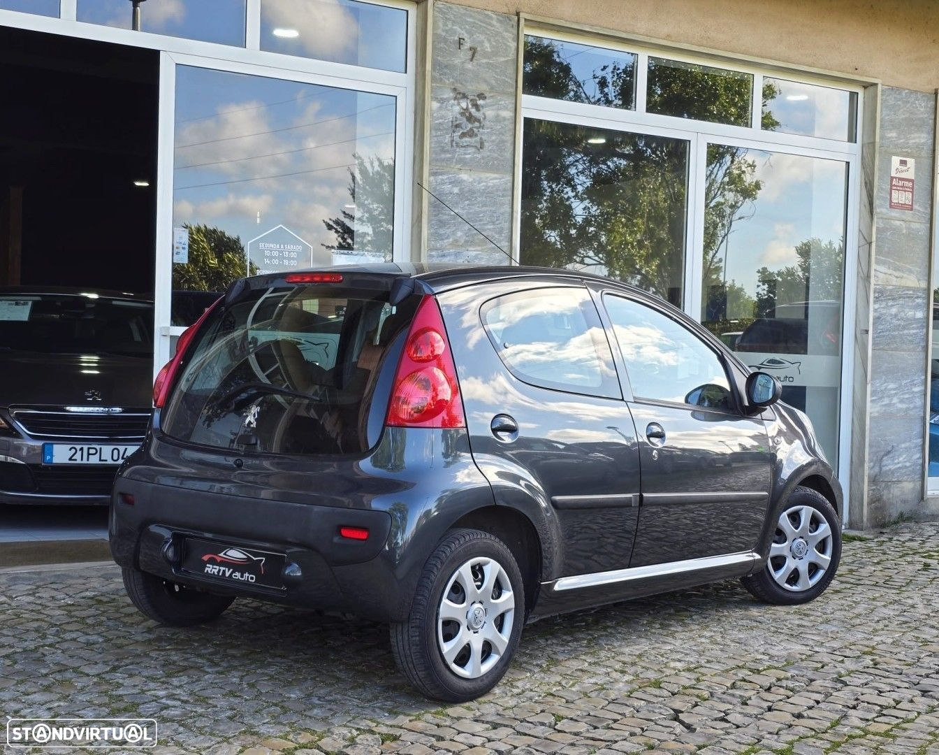 Peugeot 107 1.0 Style - 24