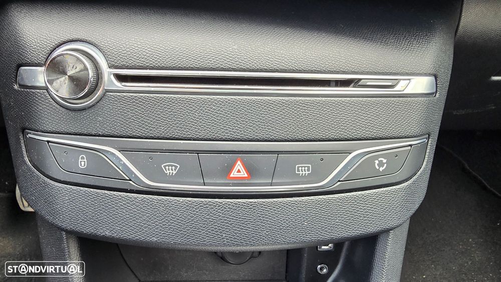 Peugeot 308 SW 1.6 BlueHDi Access - 30