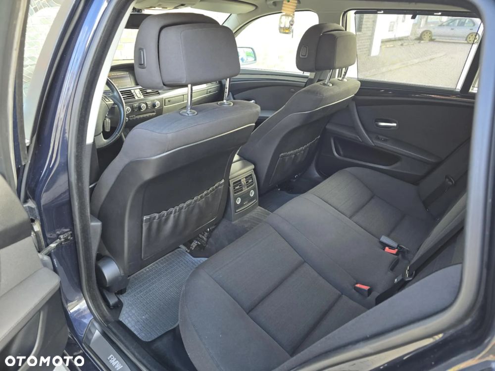 BMW Seria 5 520d Touring Special Edition - 26