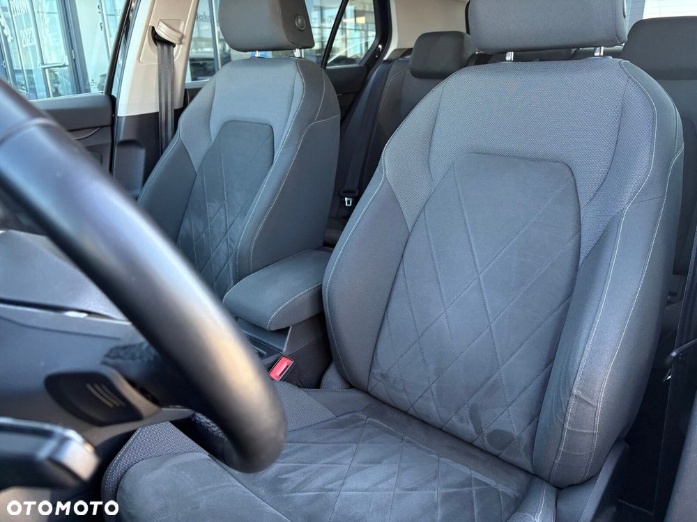 Volkswagen Golf 1.5 eTSI EVO Style DSG - 13