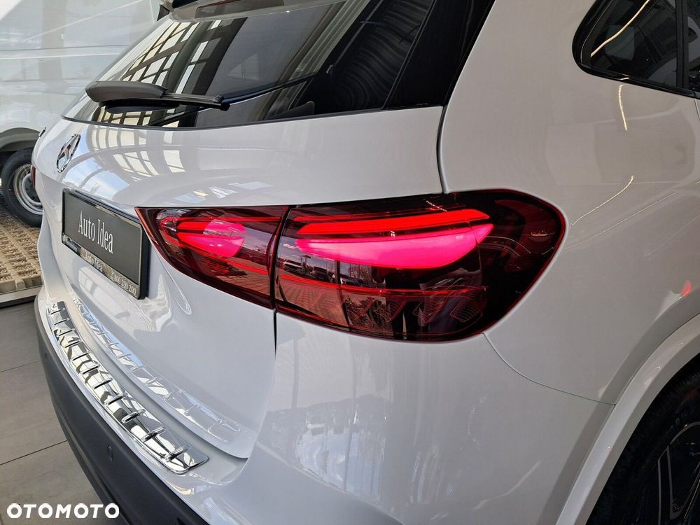 Mercedes-Benz GLA - 22