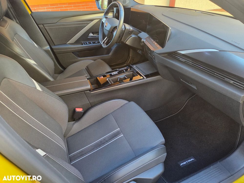Opel Astra 1.6L Turbo PHEV AT8 GS Line - 10