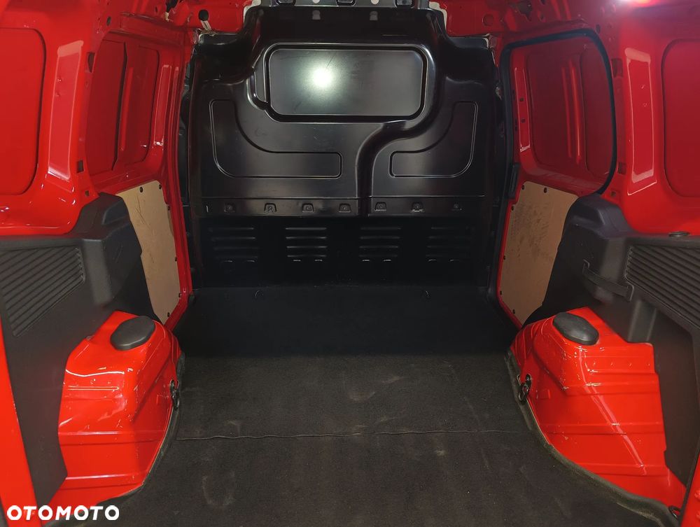 Ford Transit Courier - 8