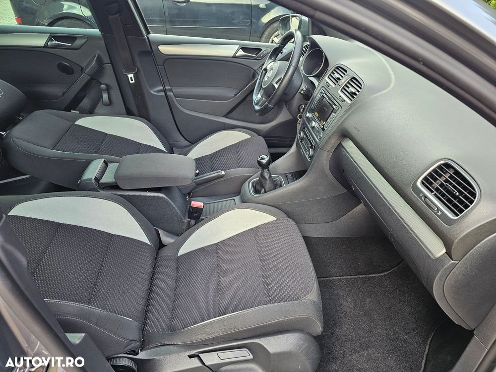 Volkswagen Golf - 11