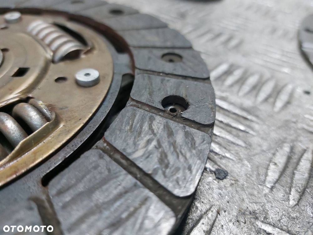 SPRZĘGŁO TARCZA + DOCISK + ŁOŻYSKO OPOROWE SUZUKI IGNIS I 1.3 16V - 4