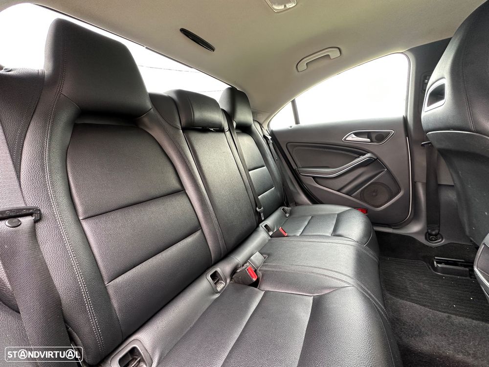 Mercedes-Benz CLA 180 - 8
