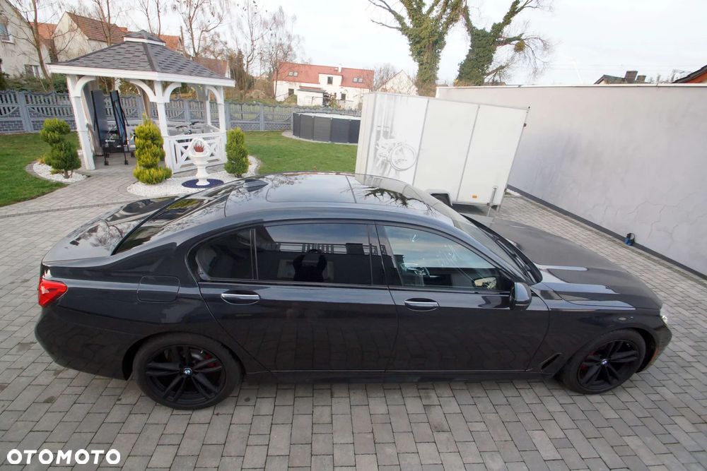 BMW Seria 7 740Li xDrive - 26
