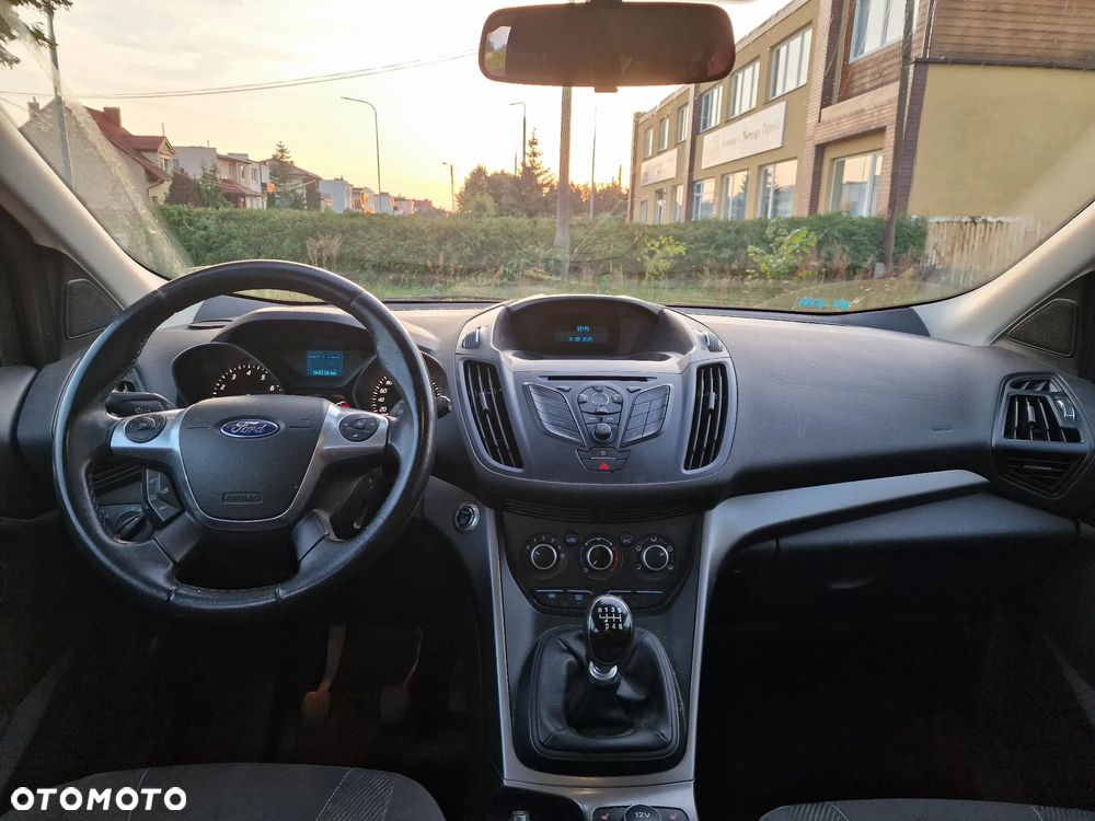 Ford Kuga 1.6 EcoBoost 2x4 Trend - 10