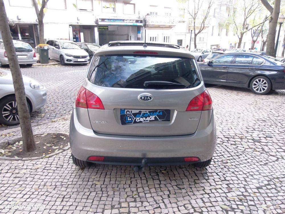 Kia Venga 1.6 CRDi 128 Dream-Team Edition - 8